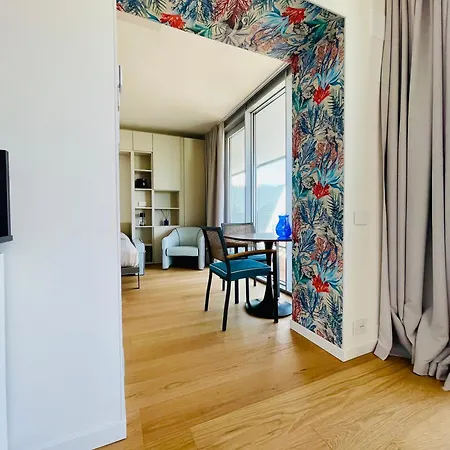 Seaview House Daire Cenova