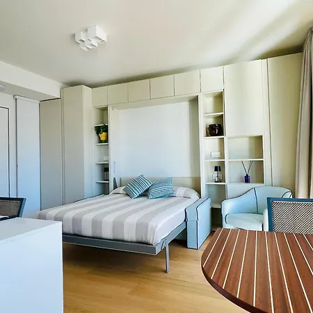 Seaview House * جنوة