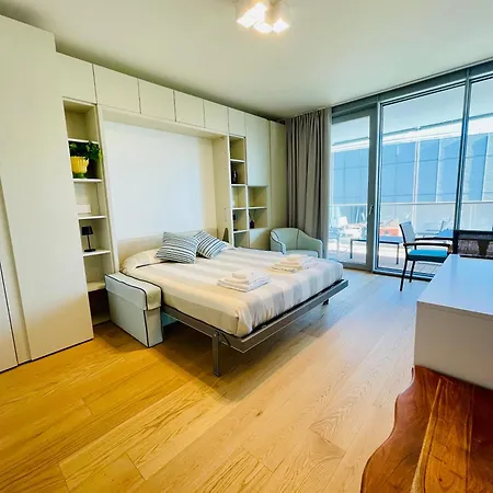 Seaview House Apartament *