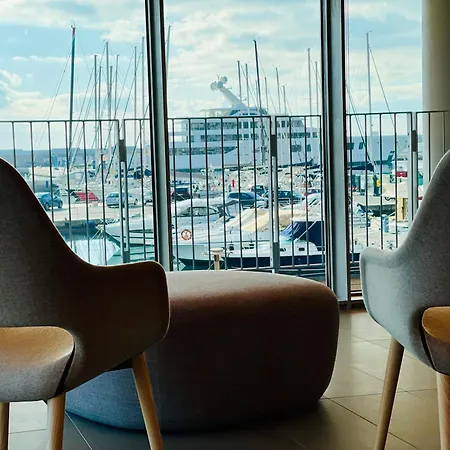 Seaview House Genoa