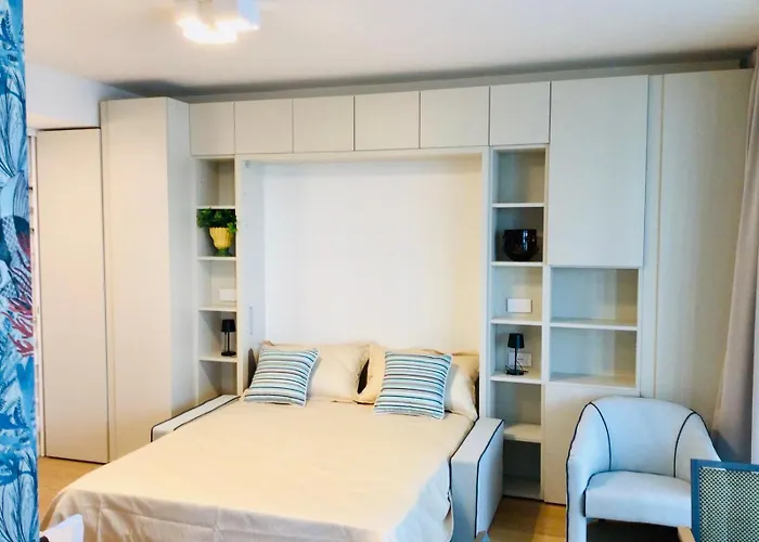 Seaview House Apartment